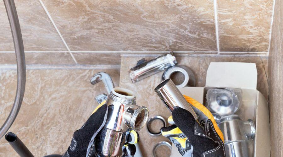 Professional gutter cleaning in San Perlita, TX